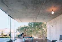 2010-03-15 | 언해피 힙스터